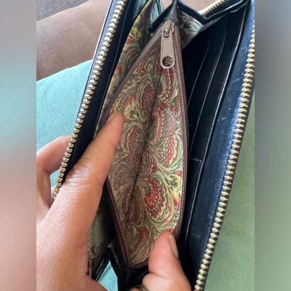 Dooney & Bourke Black Leather Men's Wallet - Picture 6 of 7